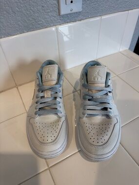 Nike WMNS Air Jordan 1 Low Sail Canvas